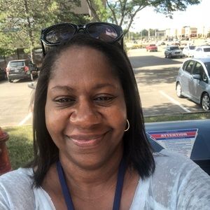 Meet your Posher, Yolanda